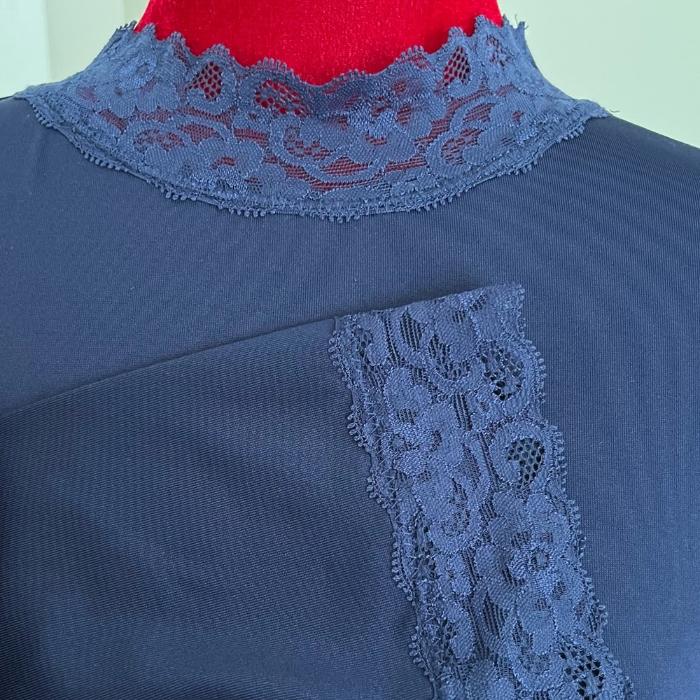 Susan Graver butterknit long sleeve top with lace collar and cuffs NWOT